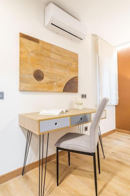 Apartamento Reformado Y Tranquilo Junto A Gran Via Madrid Luaran gambar
